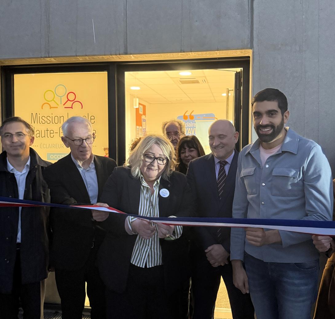 Coupure de ruban mission locale Aucamville