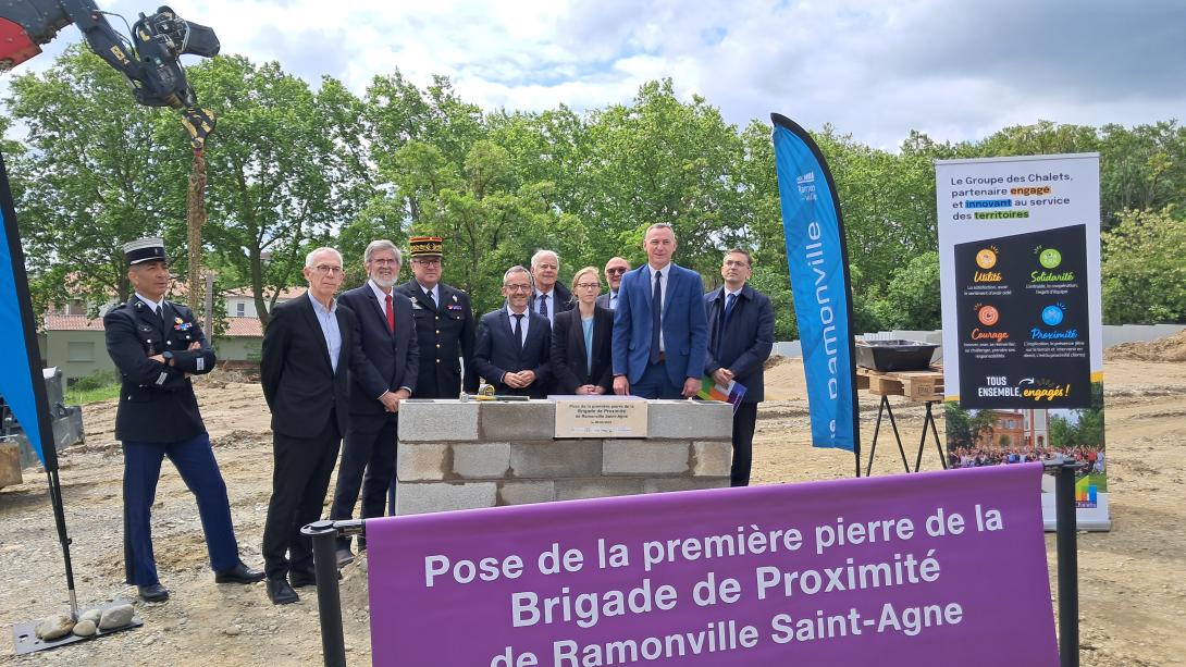 Pose de la 1ère pierre de la gendarmerie de Ramonville